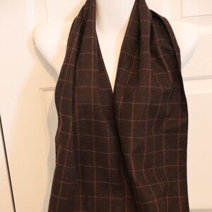 Elegant Brown Checkered Scarf